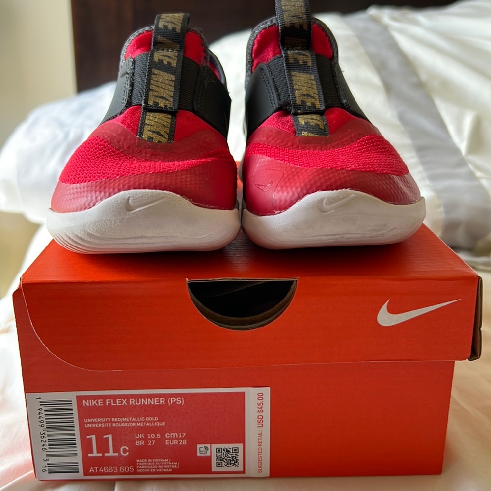 Boys size 11c Nike flex runner